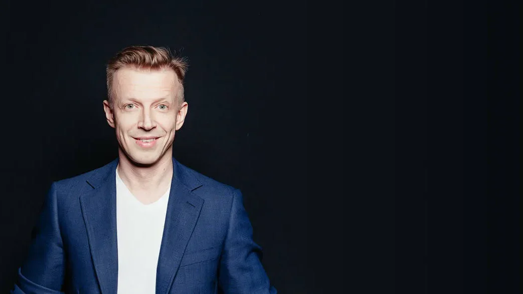 Антон Комолов