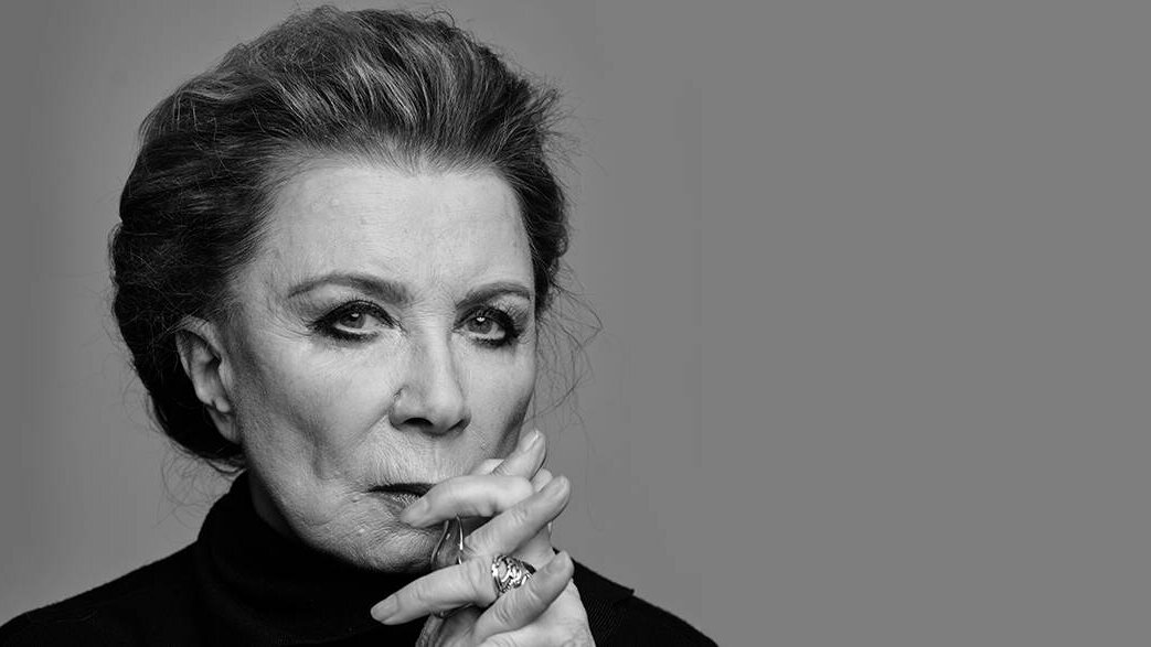 Алла Демидова