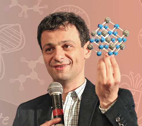 Артем Оганов