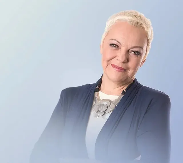 Елена Новоселова
