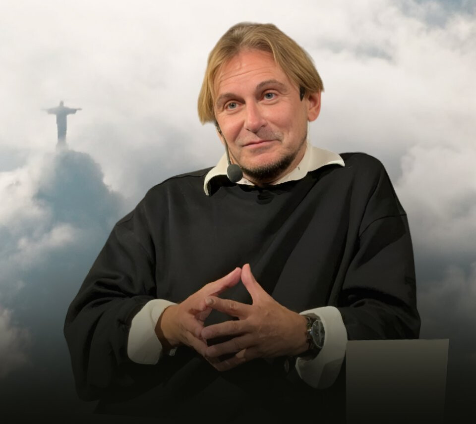 Андрей Макаров