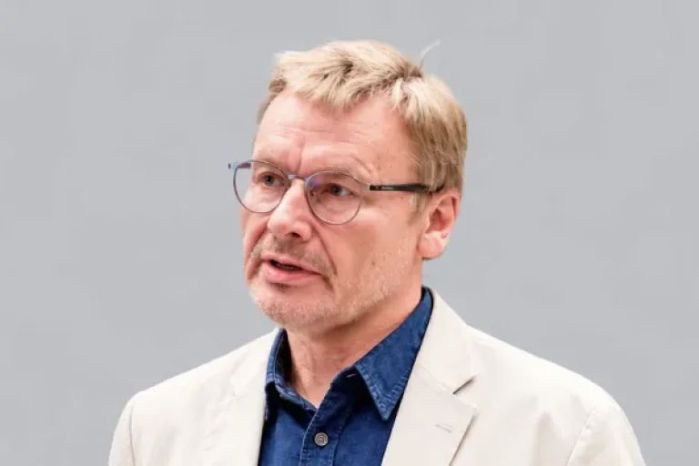 Константин Анохин