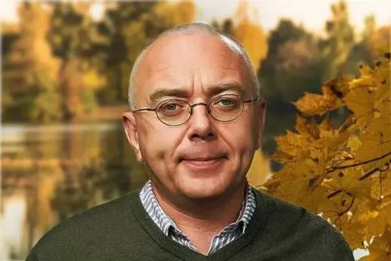 Павел Лобков