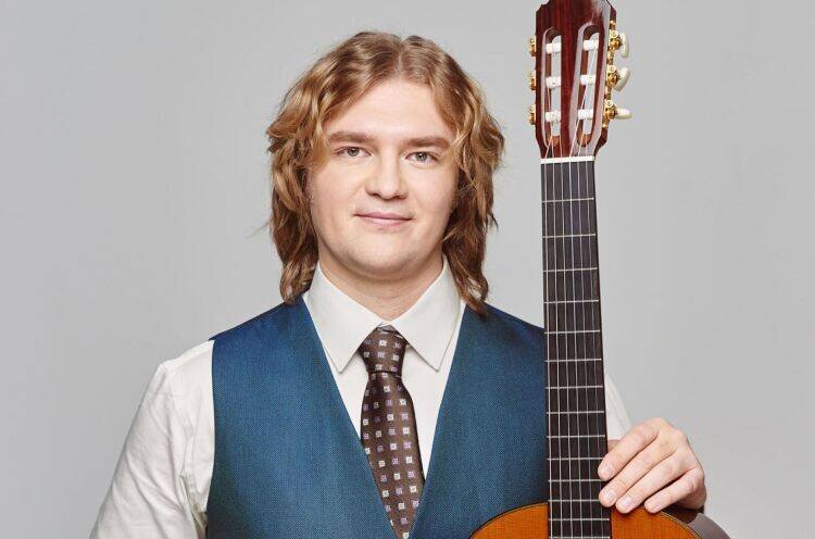 Роман Зорькин